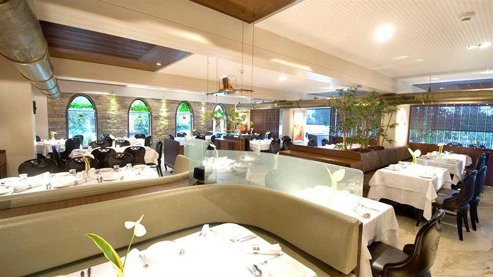 Sai Palace Hotel Mumbai Exteriör bild