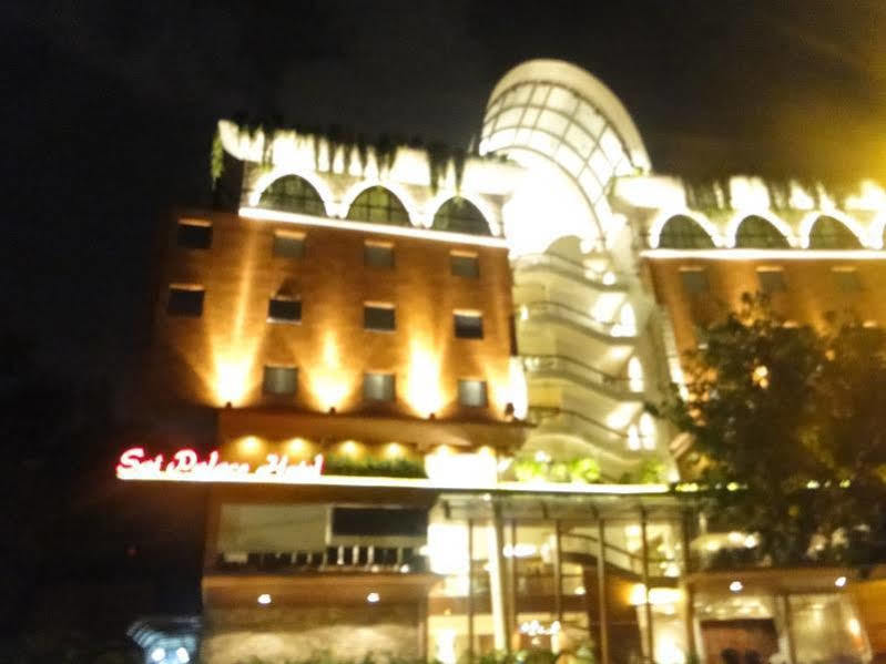 Sai Palace Hotel Mumbai Exteriör bild